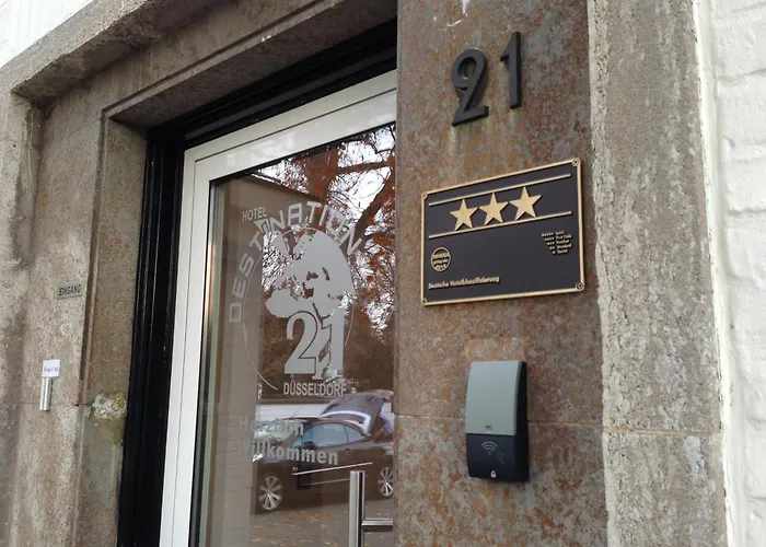 מלון Destination 21